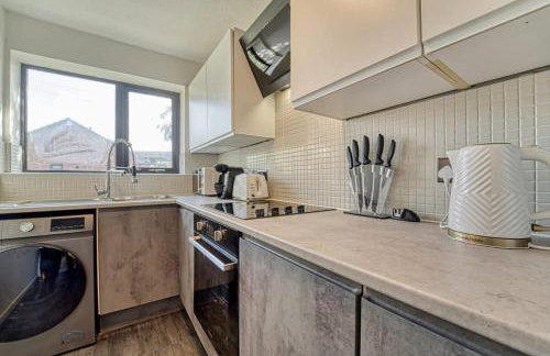 Modern 1BR Apt Netflix, Parking, M6 Access - Foto 3