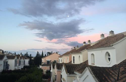 Charming 1 bedroom suite with shared kitchen next to Puerto Banus - Foto 24