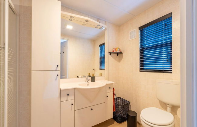 Luxury Chalet in Stegeren, Beautiful Surroundings - Photo 19