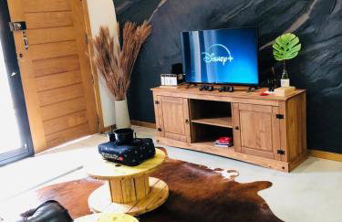 Uai House Casa com Jacuzzi, cromoterapia e colchão massageador - Foto 35