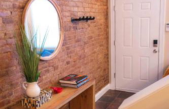 Bright and Hip 2BR Condo in Heart of Ohio City - Foto 7