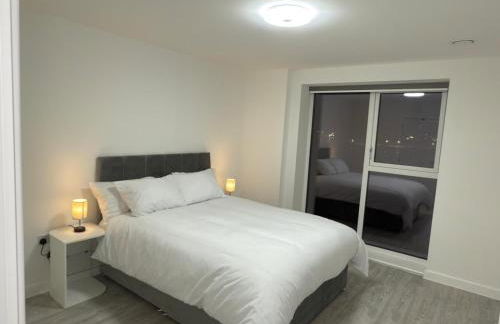 Serenity Waterfront 2 Bed Apartment - Foto 45