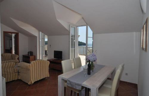 Holiday home Marina- beachfront, sea view and free parking - Photo 9