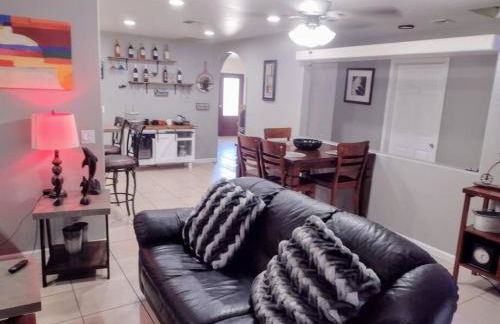 Madriguera House - Photo 1