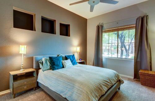 Luxe Couples Retreat with Pool and Outdoor Kitchen! - Foto 45