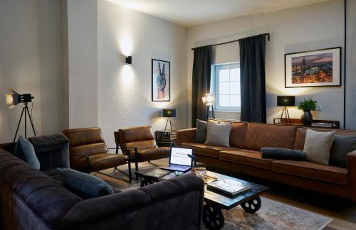 FOUNDRY - Business & Content Loft - 120 qm - Küche - Waschtrockner - Badewanne & Dusche - kostenloser Parkplatz - Smart TV - Foto 14