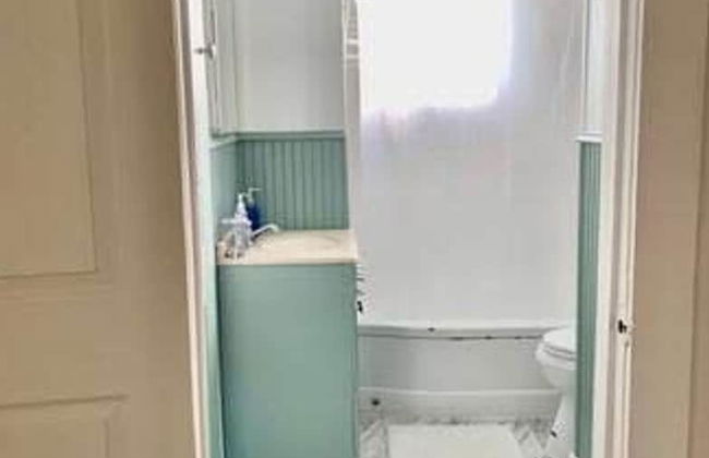 Corporate Comfort in Freetown - Port Rico Spacious Homes for Work Crews - Photo 14