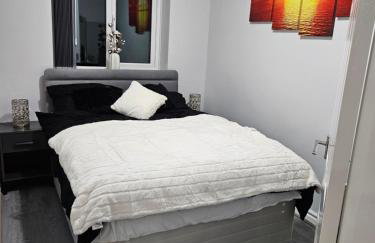 Lister Park Bradford 2bed Detached Cottage House Parking Cinema Screen Games Room - Foto 30