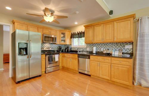 Pools, Hot Tub and More Bushkill Mountain Getaway! - Photo 8