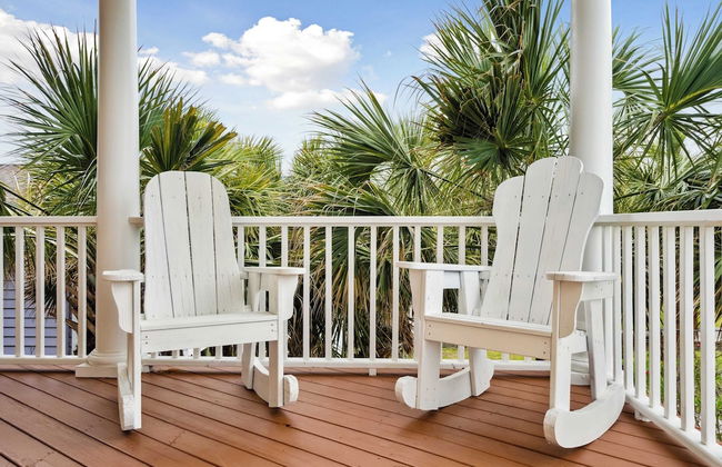 Oceanfront w/ Pool, Panoramic Deck Views, 5bdr Folly Ocean Breeze by Avantstay - Foto 4