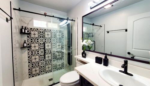 -Serendipity Lodge at Yosemite- BBQ-Full Kitchen-King Bed - Foto 5, Shower