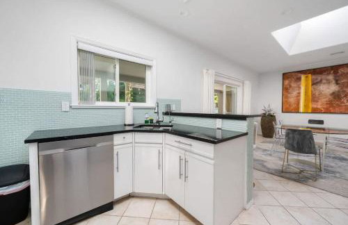 Villa Luz- Cozy Family Home with Jacuzzi year-round & heated pool in summer - Foto 32