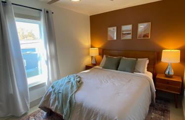 Totally renovated large family getaway! King bed - Foto 42