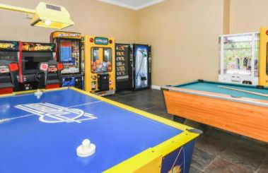 Restful 4BR 3BA with BBQ, Heated Pool & SPA - Foto 48