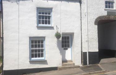 Cosy Traditional Cornish Cottage - Photo 1