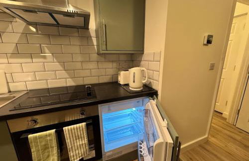 Town centre 1 Cozy king size bed ensuit shower - Foto 6