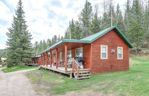 Hike, Ski, ATV and More Deadwood Cabin with Grill - Foto 1