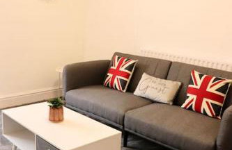 Charming 3 Bedroom Property FREE WiFi & Parking - Foto 12