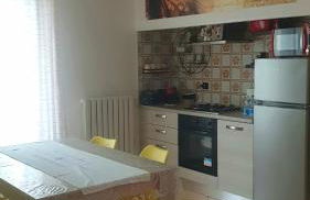 ᑕᗩSᗩ ᗰᗩᖴᗩᒪᗪᗩ A 2 passi dalla stazione e dal centro storico, posto auto interno - Foto 1