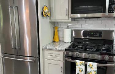 Kingwood Cottage - 10 mins from IAH - Lake Front - Foto 9