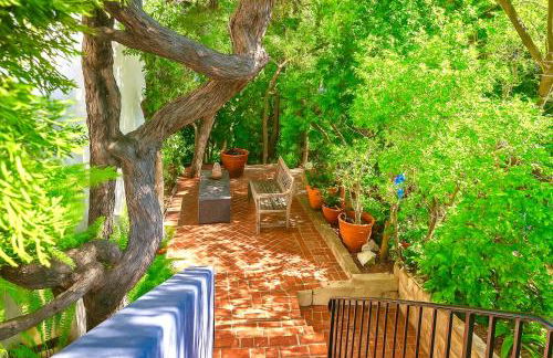 Chic Private Hollywood Hills Guest Suite Oasis with Tree-Top Views, Outdoor Living Room, Only 2 Minutes from Hollywood Boulevard - Foto 15