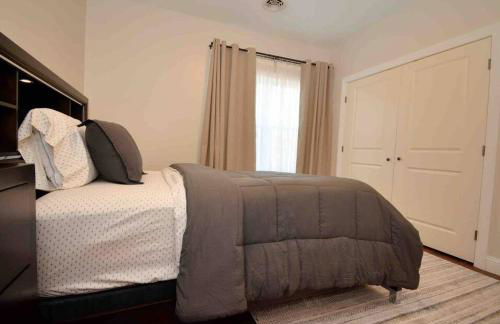 9 Bedroom Saratoga Retreat, In-Ground Heated Pool, HotTub, Firepit, Gourmet Kitchen, Private Office - Foto 52