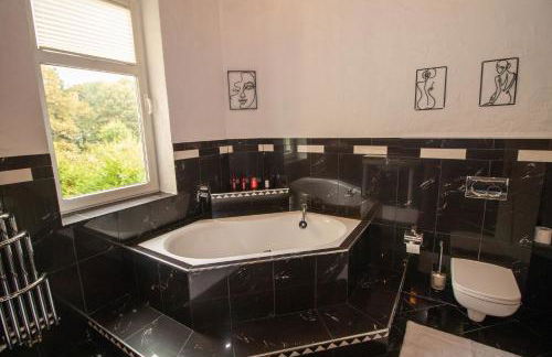 Ferienwohnungen Vogelnest zentral in Mühlhausen mit Pool - Foto 53