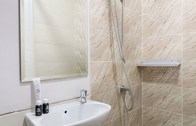 Warm And Restful Studio Transpark Juanda Bekasi Timur Apartment - Foto 12