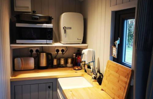 Pen-Rhos luxury glamping "Cuckoo's Nest" - Photo 7