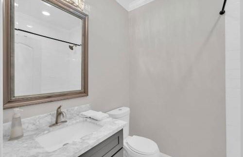 Patio Retreat Festival Season Getaway - Foto 28