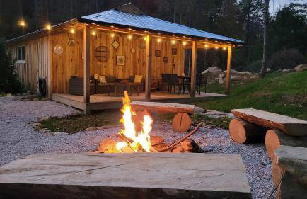 Creekside Cottage - Your Perfect Mountain Getaway! - Foto 1