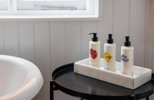 Beautiful house, Cirencester centre, parking - Photo 26