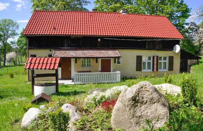 Holiday Home With Fireplace and Private Garden - Photo 22