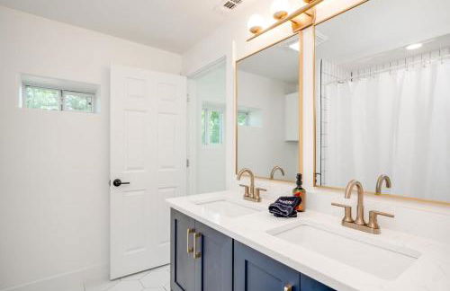 Modern 3 2 two Kings hot tub Fire pit 16min to Wine Trail Nearby Pickleball Courts Pools - Foto 81