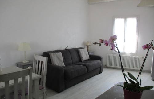 STUDIO 2 PERS PROCHE PLAGE ET COMMERCES - Foto 3