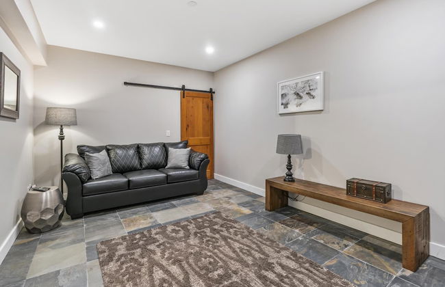 Chalet Monashee-brand New High End W/amazing Views - Photo 17