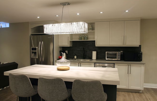 Fully Furnished Private Guest Suite - Foto 6