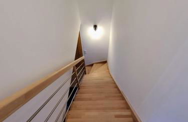 Magnifique chalet avec terrasse, jardin et sauna extérieur - Foto 17