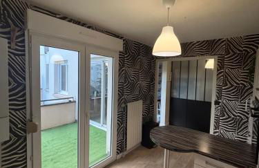 Appartement proche gare avec terrasse - Foto 12