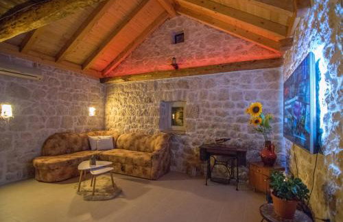 Villa Milena with heated pool and jacuzzi - Photo 44