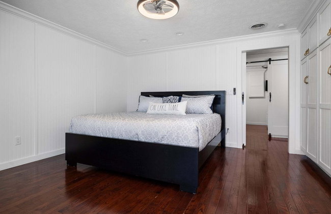 Stunning Newly Renovated Modern Beach House - 7633 - Foto 97