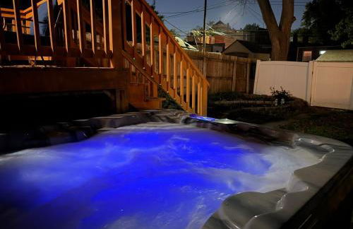 Family Retreat - Hot Tub - Fireplace - Tower Grove - Foto 17