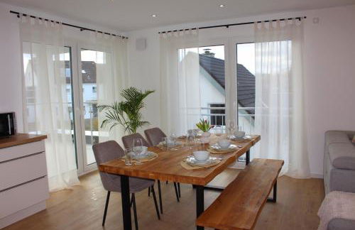 Großes Apartment mit Küche, Dusche, Badewanne, Balkon, Parkplatz vor dem Haus, ruhig gelegen, ADA4 - Foto 20