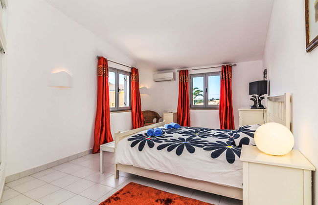 Arribas Villa - Photo 14