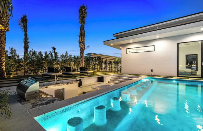 Exclusive Indio Villa Pool, Hot Tub, Putting Green Sleeps 18 Bravo #6 - Foto 22