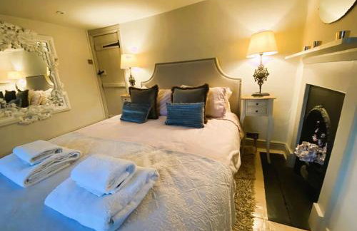 Beautiful Immaculate Aldeburgh cottage, free parking, sunny outdoor space, dog friendly - perfect for Spring seaside escapes - Foto 32