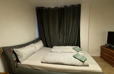 Möbliertes Zimmer mit TV, Internet & kompletter Ausstattung in Bonn-Mehlem - Photo 4