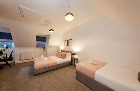 Spacious Home For Contractors,Families,Groups, Sleeps 10, Free Parking - Foto 33