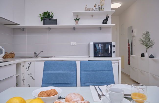 Sun City Studio - Photo 15