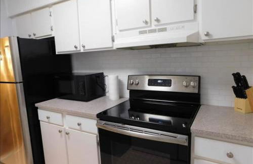 Q16 Comfortable 2 BR, 2 BA second level in Ocean Walk - Foto 15